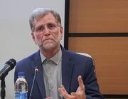 اگر دولت بخواهد تورم را کنترل کند، باید نرخ ارز را تثبیت کند