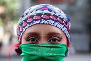 جهان به روایت تصویری؛ از عروس کشمیری تا عبور از مقابل پهپاد در تهران