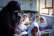 معلمانی که استعفا می‌دهند؛ وقتی حقوق به نیمه ماه هم نمی‌رسد