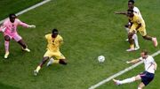 تصویر؛ جادوگر مشهور در بازی انگلیس-غنا مشغول ورد خواندن!