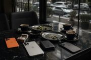خرجِ نرسیدن؛ نان قسطی، آیفون ۱۷ نقد
