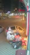 فرار معجزه‌آسای مردی از مسیر خودروی خارج از کنترل