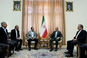 کیهان: فرمانده ارتش پاکستان هیچ کاری نداشت/ بیخودی با پزشکیان و قالیباف دیدار کرد!