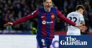 Robert Lewandowski provides final touch as Barcelona push Napoli aside