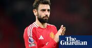 Manchester United’s Bruno Fernandes helps unwell passenger during flight