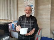 آخرین استاد رویخی تهران | این کاسب ۸۰‌ساله، آخرین کاسب بازمانده یک دسر خوش عطر در محله شوش تهران است