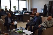 پیگیری طرح‌های زیرساختی آب و برق شهرستان خمین در دیدار محمد بیات با وزیر نیرو