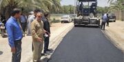بازدید خنفری از روند اجرای عملیات آسفالت جاده روستای عبودی 