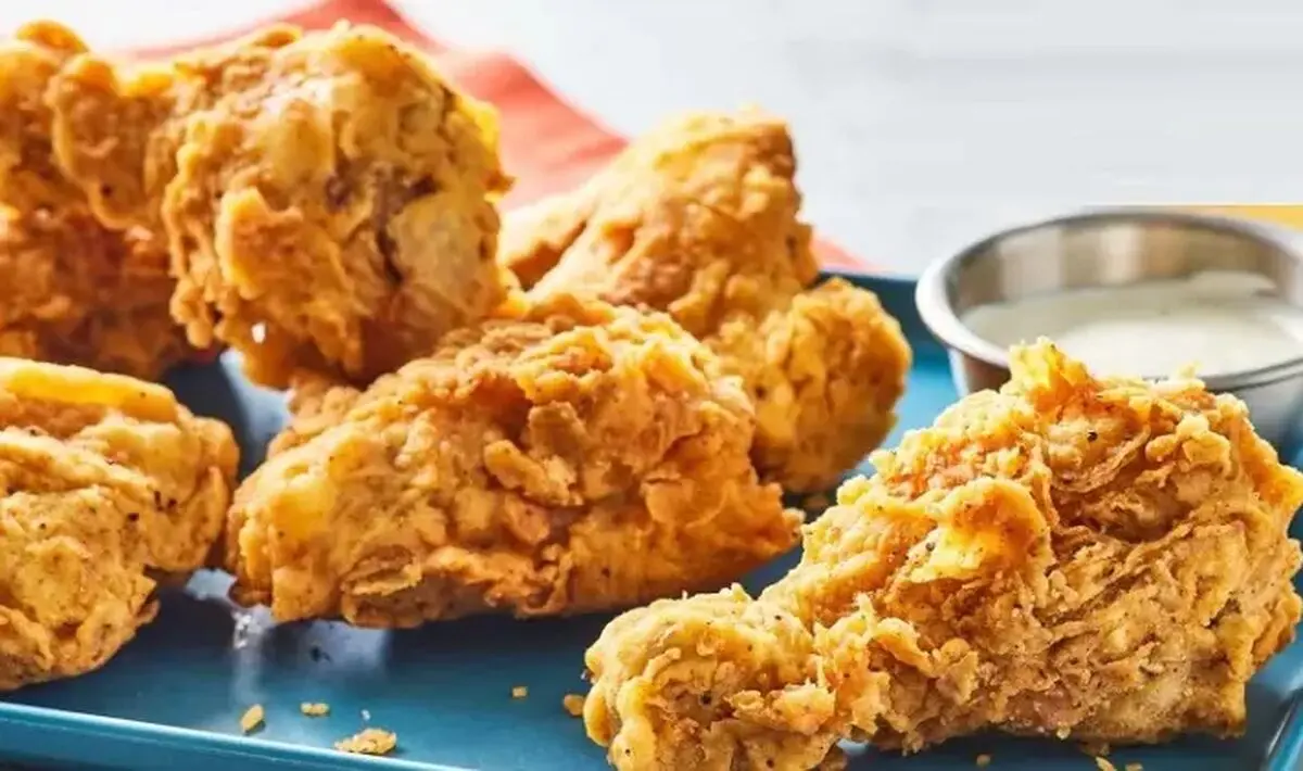 طرز تهیه فیله سوخاری ترد و اقتصادی با یک عدد سینه مرغ