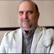 پلیسِ ایران ، از آلیاژِ دنیاگرایی بدور است