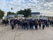 احضار ۵ کارگر قند خاورمیانه شوش/ ادامه اعتراض کارگران