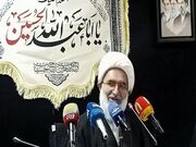 رهبر شهید در شعر و ادبیات یک انقلاب ایجاد کردند