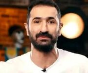 تی‌شرت بحث‌برانگیز ایمان صفا در مراسم مادر عمو پورنگ+ عکس