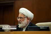 تاخیر و تعویق امور مراجعین ولو برای یک روز مجاز نیست