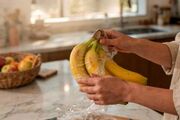روش های طبیعی جلوگیری از سیاه شدن موز
