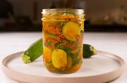 دستور تهیه ترشی کدو سبز؛ ترشی متفاوت و خوشمزه