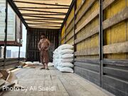 چهارماه بی‌حقوقی ترخیص‌کاران بندر/ آرزوی کار در گرمای ۶۰ درجه/ ترکش‌های جنگ درست وسط سفره‌های تهیدستان خورد!