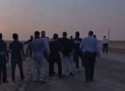 ادامه تجمع جوانان روستایی اهواز مقابل شرکت نیشکر دعبل خزاعی/ استخدام حق بومی‌هاست