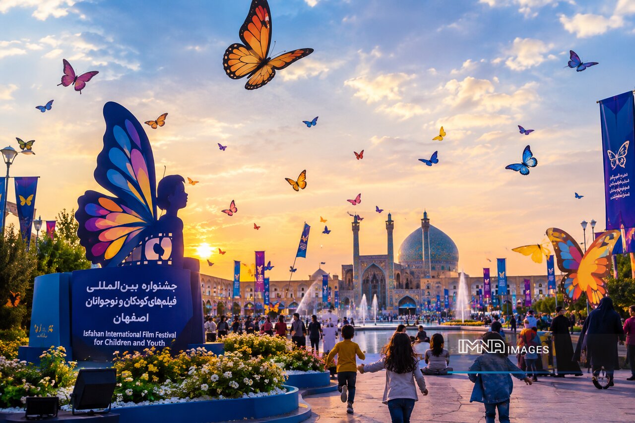 از حاشیه فجر تا قلب نصفجهان؛ ۳۸ سال روایت پروانه زرین