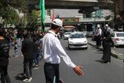 مأموران راهور در روزهای آغازین مهر کنار دانش‌آموزان هستند