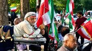 سنگر عوض شد، مردان میدان ماندند