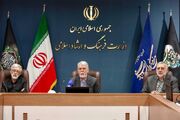 زبان فارسی رکن اصلیِ هویت ملی ماست