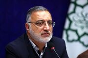 برخی در داخل با رفتارهای خود به دشمن کمک می‌کنند