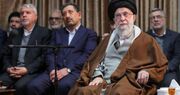 همزمان با دستور خامنه‌ای برای حذف دلار از مبادلات تجاری، دلار ۸۳ هزار و ۲۰۰ تومان شد