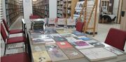 اهدای کتاب‌های تخصصی دانشگاهی به کتابخانه عمومی ساحل چابهار