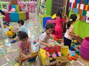 تلفیق خلاقانه شادی و یادگیری با بازی و کتاب در کتابخانه
