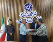 تجلیل از سال‌ها خدمت فرهنگی عزت‌الله کریمی و عنایت کریمی در کتابخانه‌های عمومی فارس