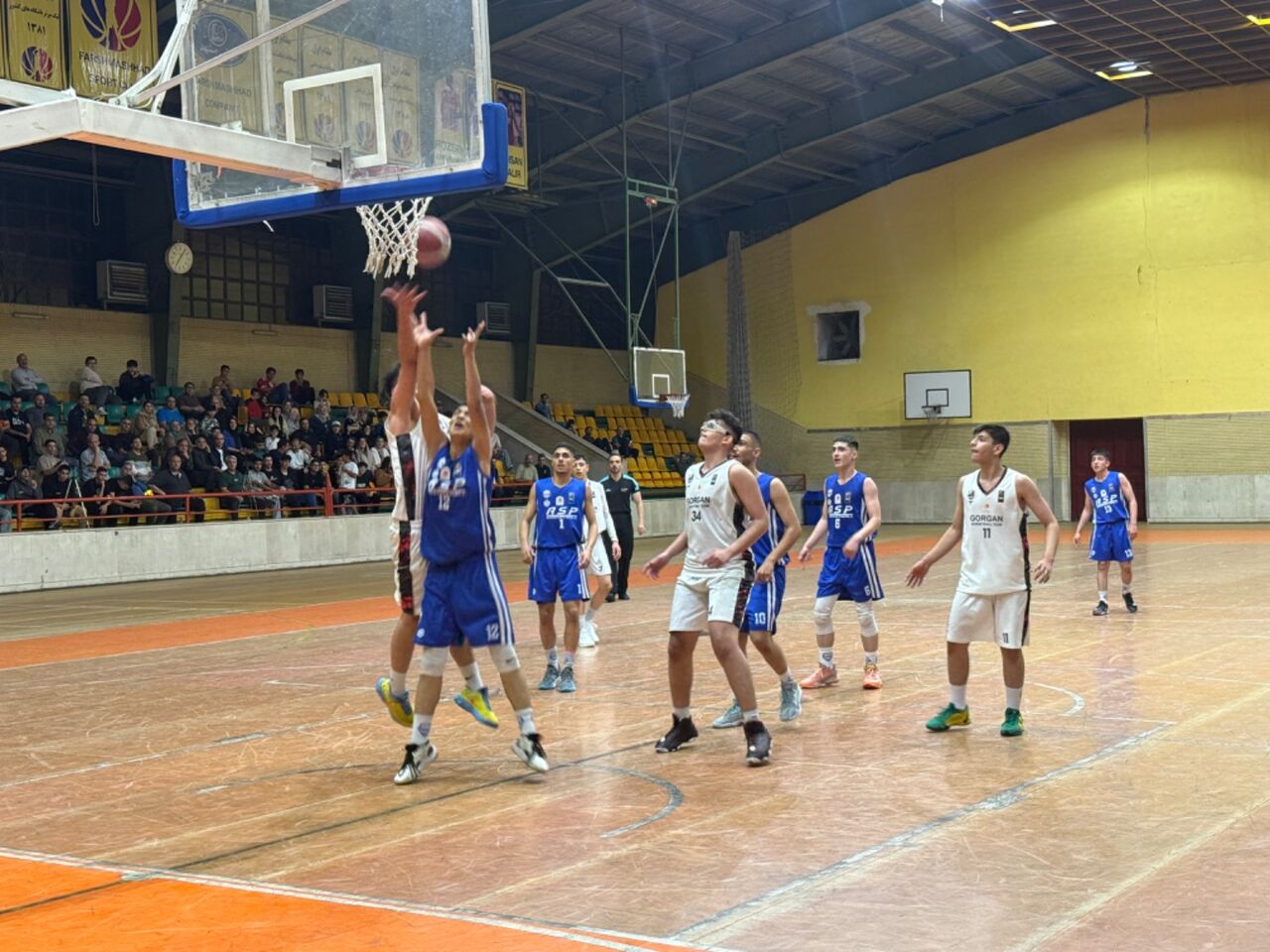 دور برگشت مسابقات بسکتبال نوجوانان کشور در مشهد آغاز شد