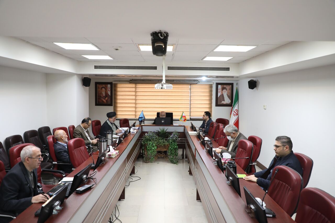 کوشش ما بازبینی ﺗﺠﺎرب گذﺷﺘﻪ برای کوﺗﺎه‌تر کردن مسیر ﻓﺮاﯾﻨﺪ ﺟﺬب است