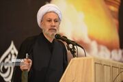 امام جمعه شیراز: برخی با رفتارهای هنجارشکنانه عامل دشمن شده‌اند