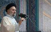 امام جمعه بروجرد: وجه متمایز ارتش جمهوری اسلامی قدرت ایمانی است