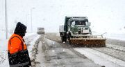 برف وکولاک جاده‌های خراسان رضوی را فراگرفت