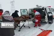 اورژانس کردستان ۱۳ مادر باردار را در شرایط برفی به مراکز درمانی انتقال داد