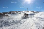 برف و کولاک راه ارتباطی ۱۵۰۰ روستای آذربایجان‌شرقی را بست