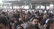 فیلم | موج گسترده زائران عرفه در مرز بین‌المللی مهران