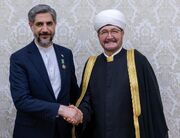 نشان عالی مسلمانان روسیه به رایزن فرهنگی ایران در مسکو اعطا شد