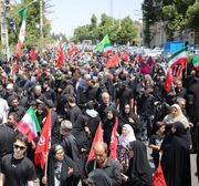 اشک ماتم ارومیه‌ای ها برای رهبر شهید