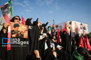 بانوان پیشگامان وفاداری در سوگ رهبر شهید