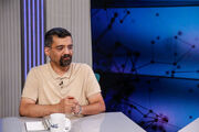 چگونه آیت‌الله خامنه‌ای مسیرش را از روحانیت سنتی متمایز کرد؟