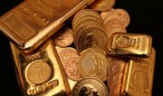 کاهش قیمت جهانی طلا هم‌زمان با صعود قیمت نفت به بالای ۱۰۰ دلار