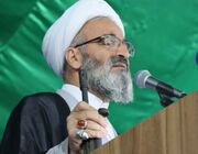 امام جمعه سمنان: دشمن با جنگ ترکیبی به دنبال کاهش تاب‌آوری اقتصادی در جامعه ایران است
