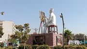رونمایی از مجسمه استاد کمال الملک در تهرانسر + فیلم‌