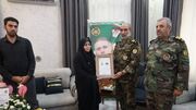 درجه سرتیپی شهید جعفرزاده به خانواده‌اش اهدا شد