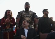 رضا قیطاسی با پوشش ایران باستان؛ فاتح سکوی قهرمانی در قرقیزستان + فیلم