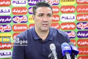 نکونام: بازیکنان را در پست‌های غیرتخصصی بازی می‌دهم/همه چیز به ضرر ما اتفاق می‌افتد