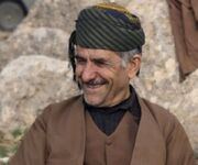 «حاج فتاح رستمی» جانباز اهل بانه‌وره پاوه به فرزندان شهیدش پیوست